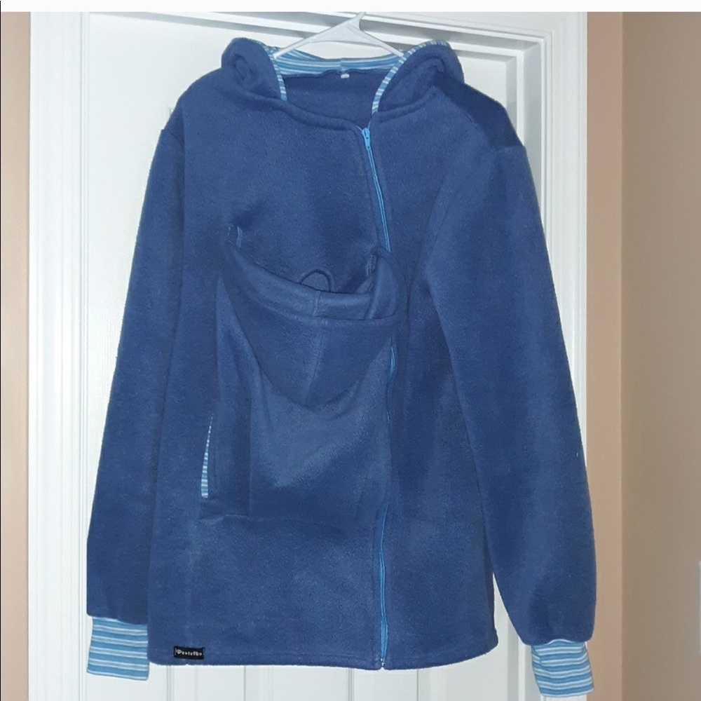 Pentalka Fleece with Kangaroo pouch.